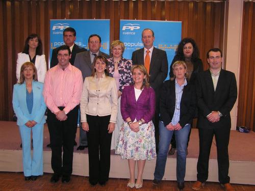 La Presidenta Regional del PP junto a los candidatos por Cuenca