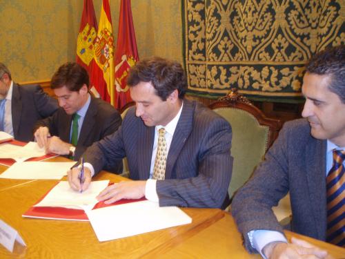 Firma del convenio.