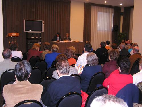 Marina Moya y Francisco Pulido inauguran un curso de interventores y apoderados