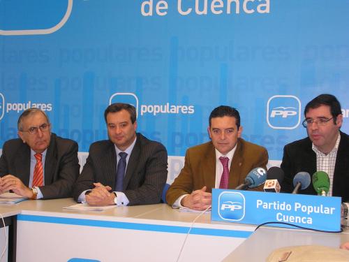 Lucas-Torres: 'Si Barreda ya era conocido como el presidente del paro y la deuda, ahora lo será también por los recortes'