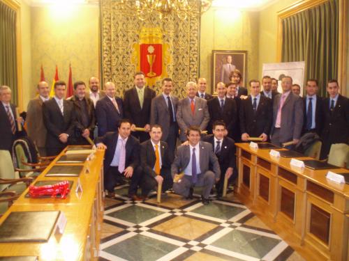 El Ayuntamiento de Cuenca recibe a representantes de los clubes que participan en la XIX Copa de España de Fútbol Sala