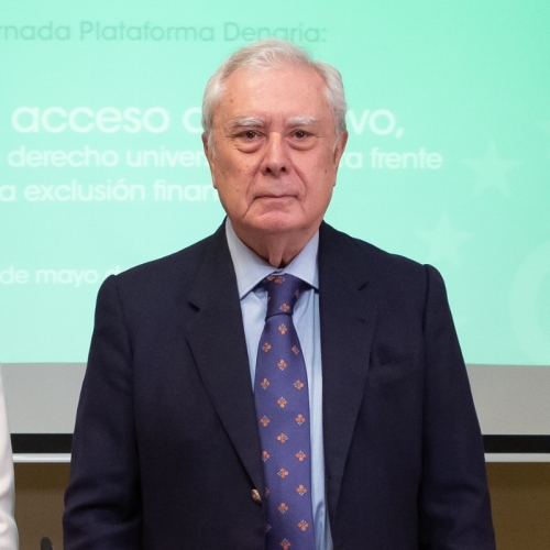 El embajador Javier Rupérez aboga por “una política reconciliadora” y cierra simbólicamente la lista  del PP de La Puebla de Almenara para el 28M