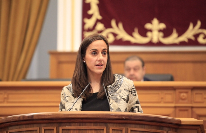 Roldán pregunta al Gobierno de Page por qué no tiene dinero para las sustituciones de médicos y enfermeras en Cuenca y sí para contratar más asesores