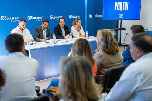 N&uacute;&ntilde;ez asevera que Page y los alcaldes socialistas de Cuenca y Taranc&oacute;n trabajan para que S&aacute;nchez siga gobernando