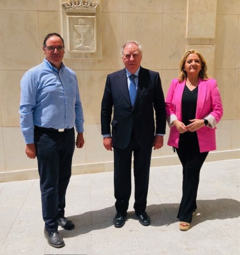 El PP reivindica la figura "esencial" del empresario y aboga por "una menor regulación, que permita avanzar en producción e innovación"
