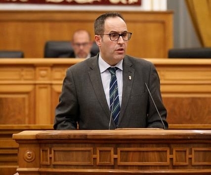 Mart&iacute;n‑Buro denuncia que Page &ldquo;da la espalda al Tercer Sector&rdquo; al votar contra el blindaje de los conciertos sociales en Castilla‑La Mancha