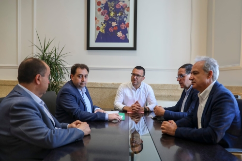 El presidente de la Diputación de Valencia reivindica la reapertura del tren regional en una reunión con los alcaldes de Carboneras y Huete
