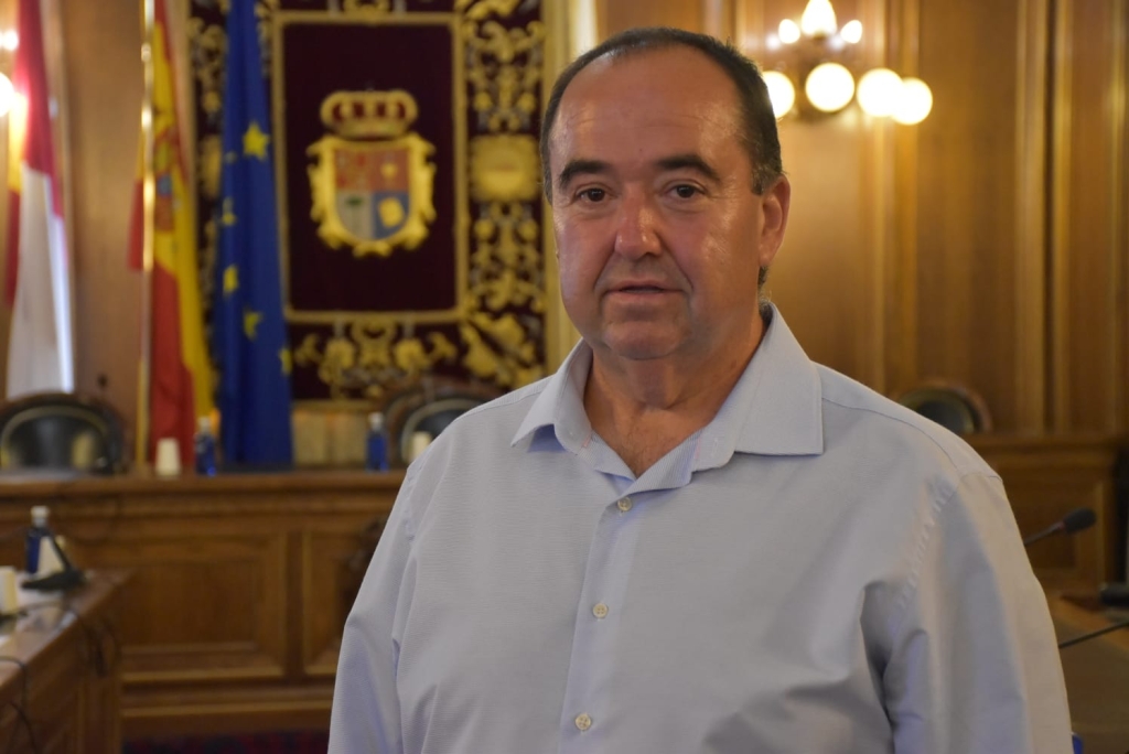 Carlos Arteche, alcalde de Carboneras de Guadazaón, diputado provincial e integrante de la plataforma "Pueblos con el Tren"